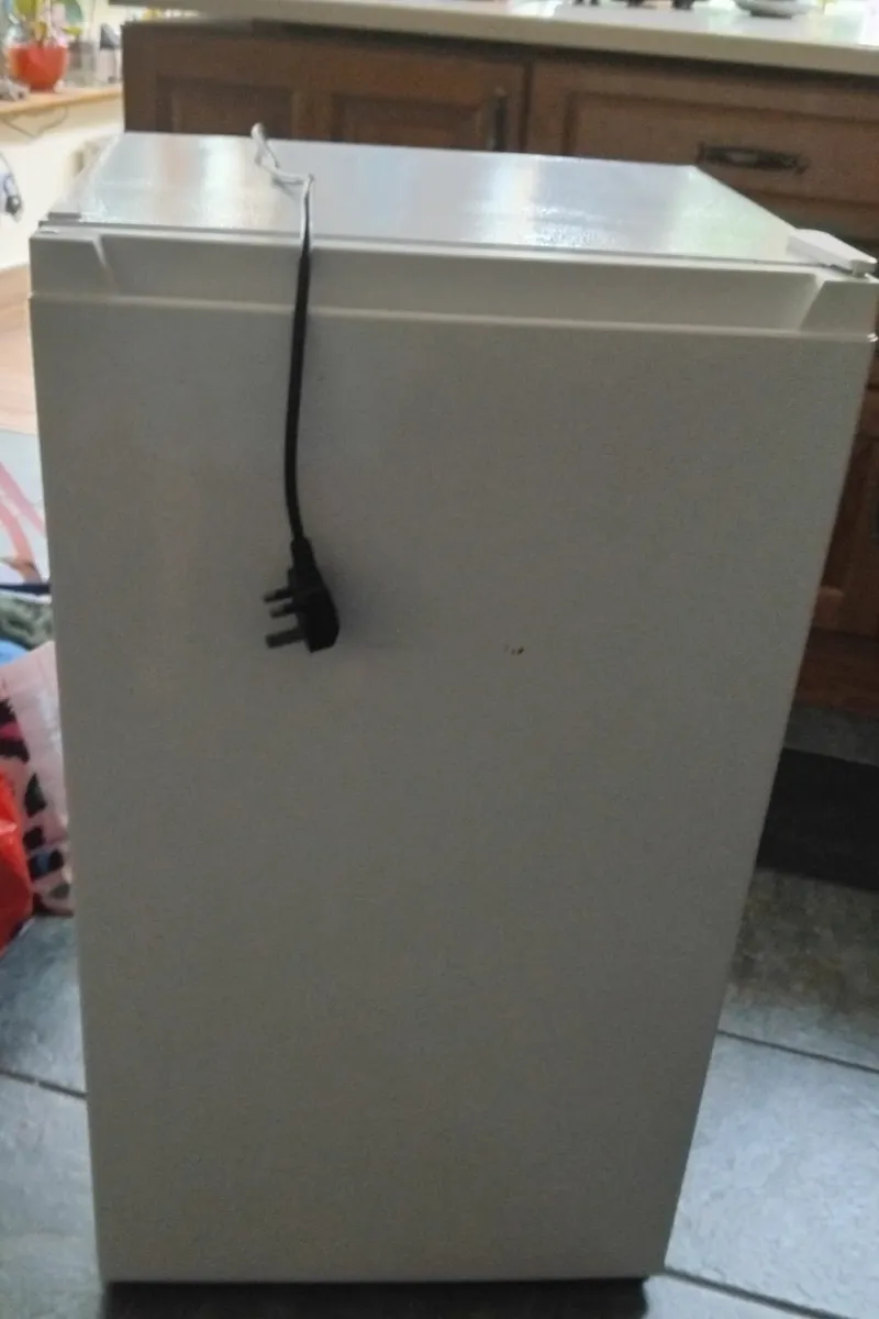 Under counter fridge, sorry, gone to charity. No l - Image 1