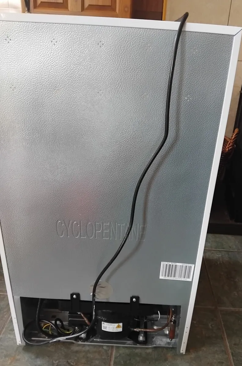 Under counter fridge, sorry, gone to charity. No l - Image 4