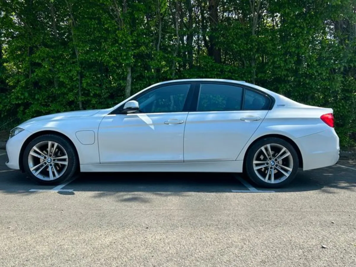 BMW 3-Series 330E F30 Sport - 1 Owner - Image 3