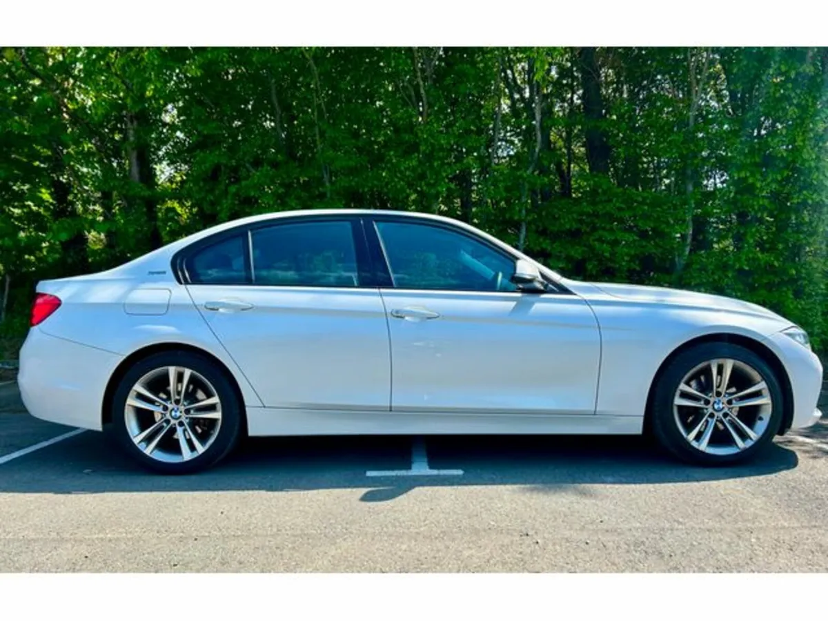 BMW 3-Series 330E F30 Sport - 1 Owner - Image 4