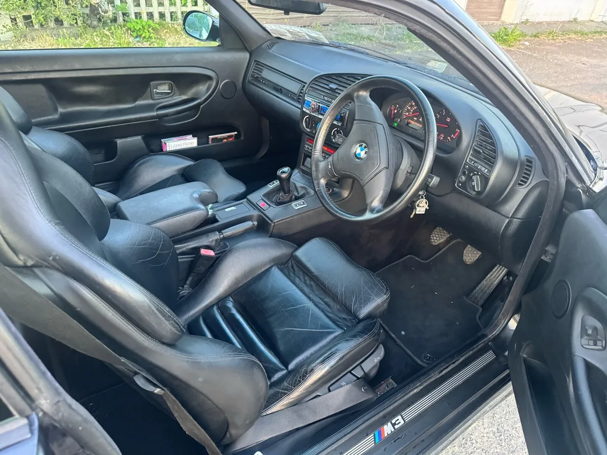 Bmw m3 e36 .3.0 - Image 2