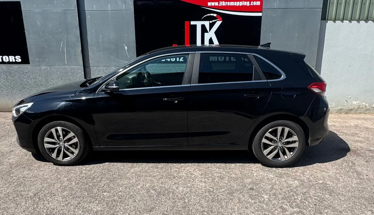 Hyundai i30 2018 - Image 2