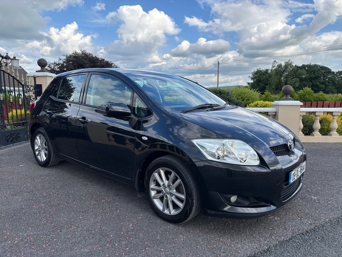 2009 Toyota Auris 1.3L LOW MILES - Image 1