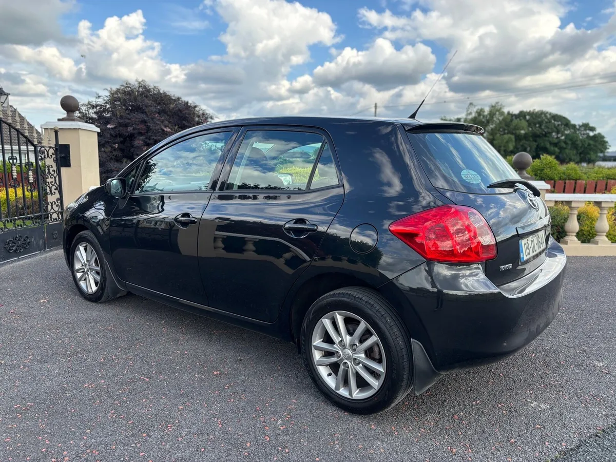 2009 Toyota Auris 1.3L LOW MILES - Image 4