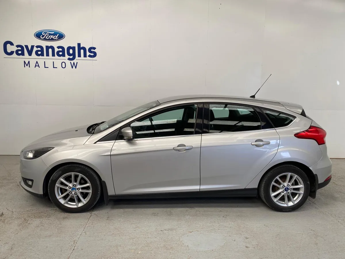 Ford Focus 2016 - Image 2