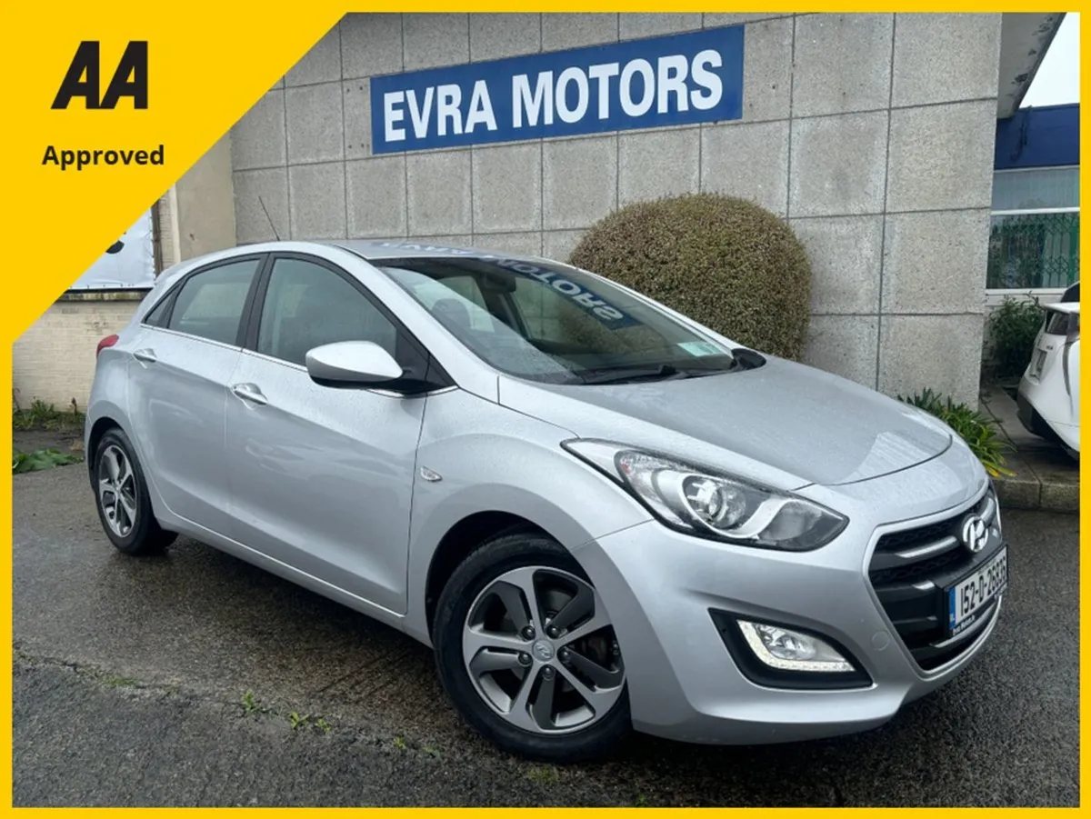Hyundai i30 SE Bl/d 1.4 Petrol - Image 2