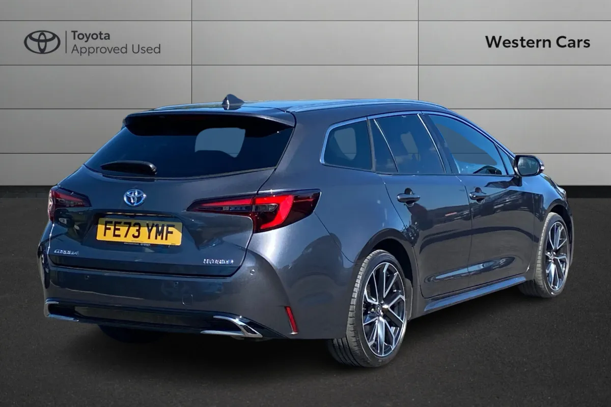 Toyota Corolla 2023 - Image 2