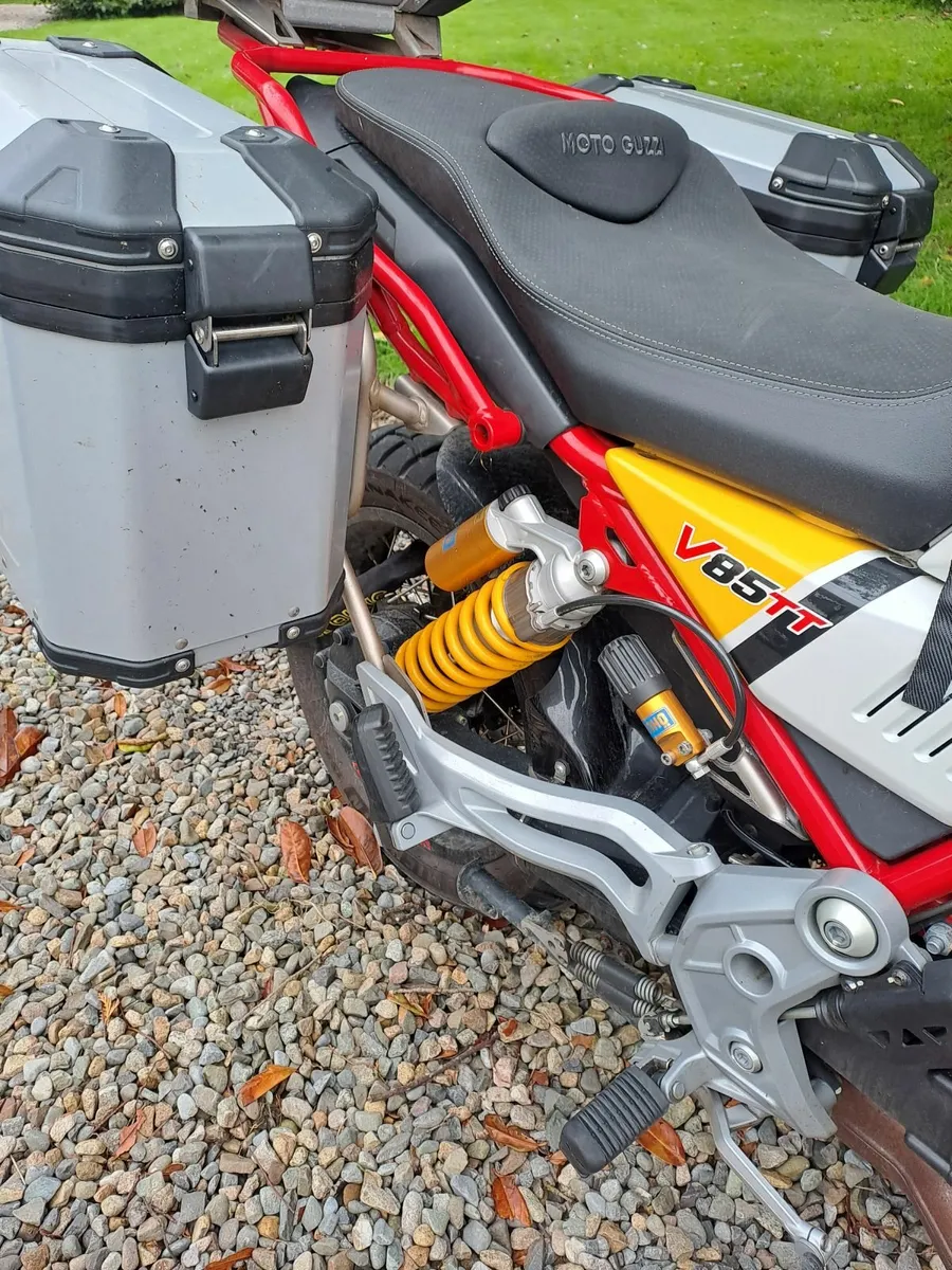 MOTO-GUZZI V85TT Ohlins - Image 2