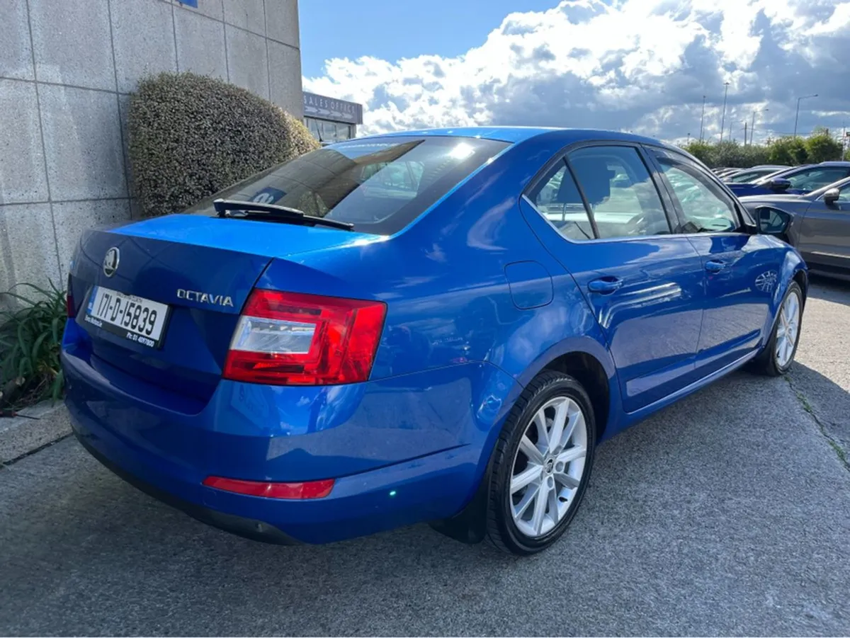 Skoda Octavia Style 1.6 TDI 110HP //high Spec// - Image 4