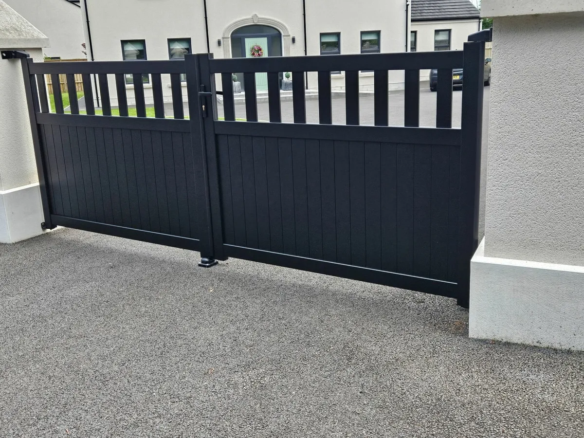 Aluminium Driveway House Entrance Gates - Image 2