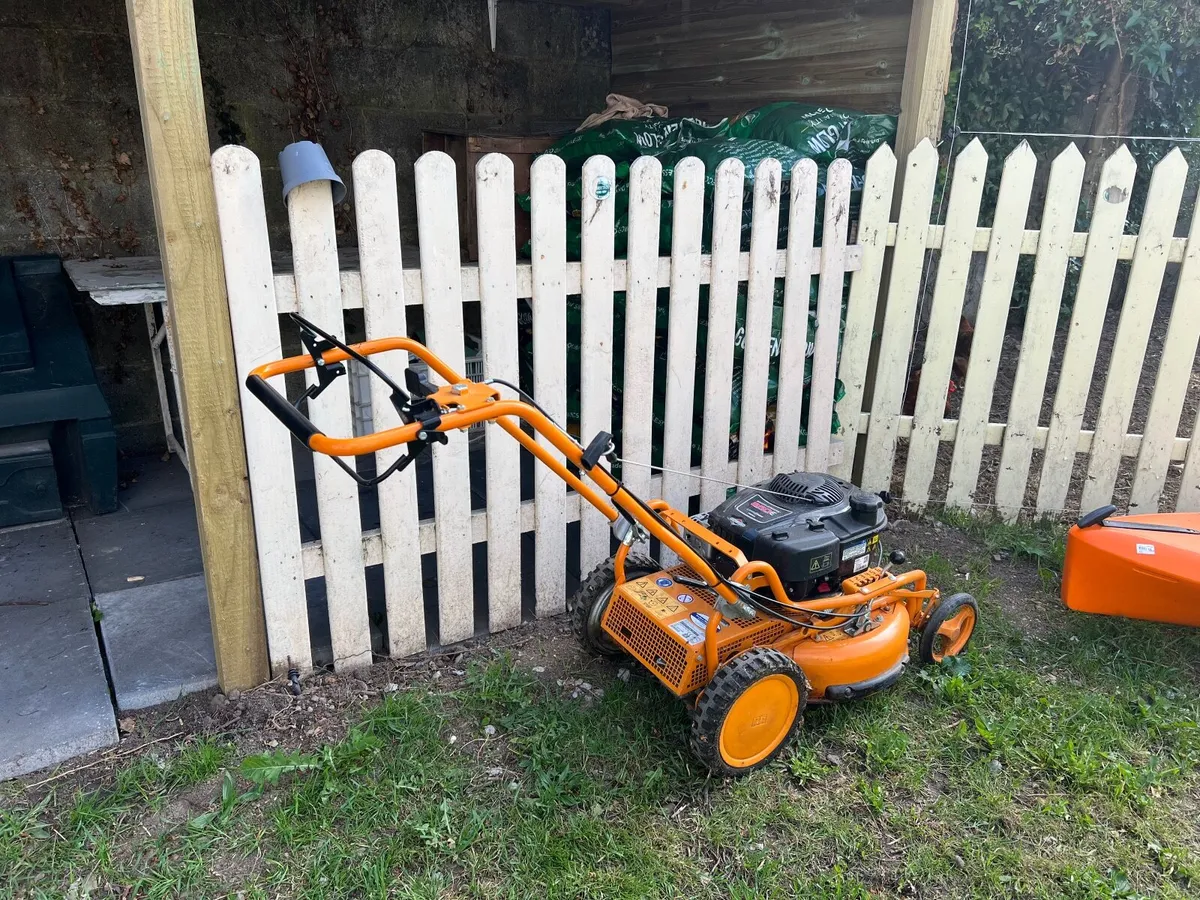 Lawn mower - Image 3
