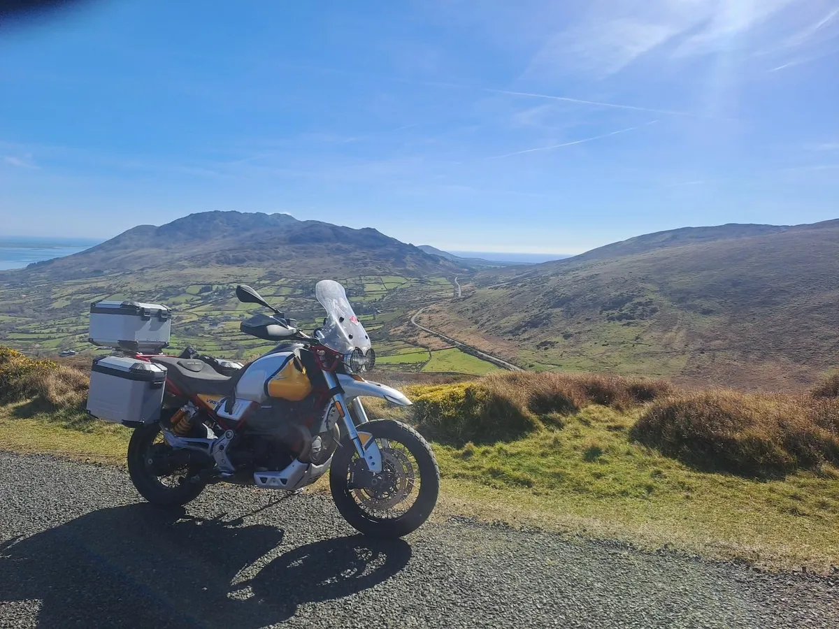 MOTO-GUZZI V85TT Ohlins - Image 1