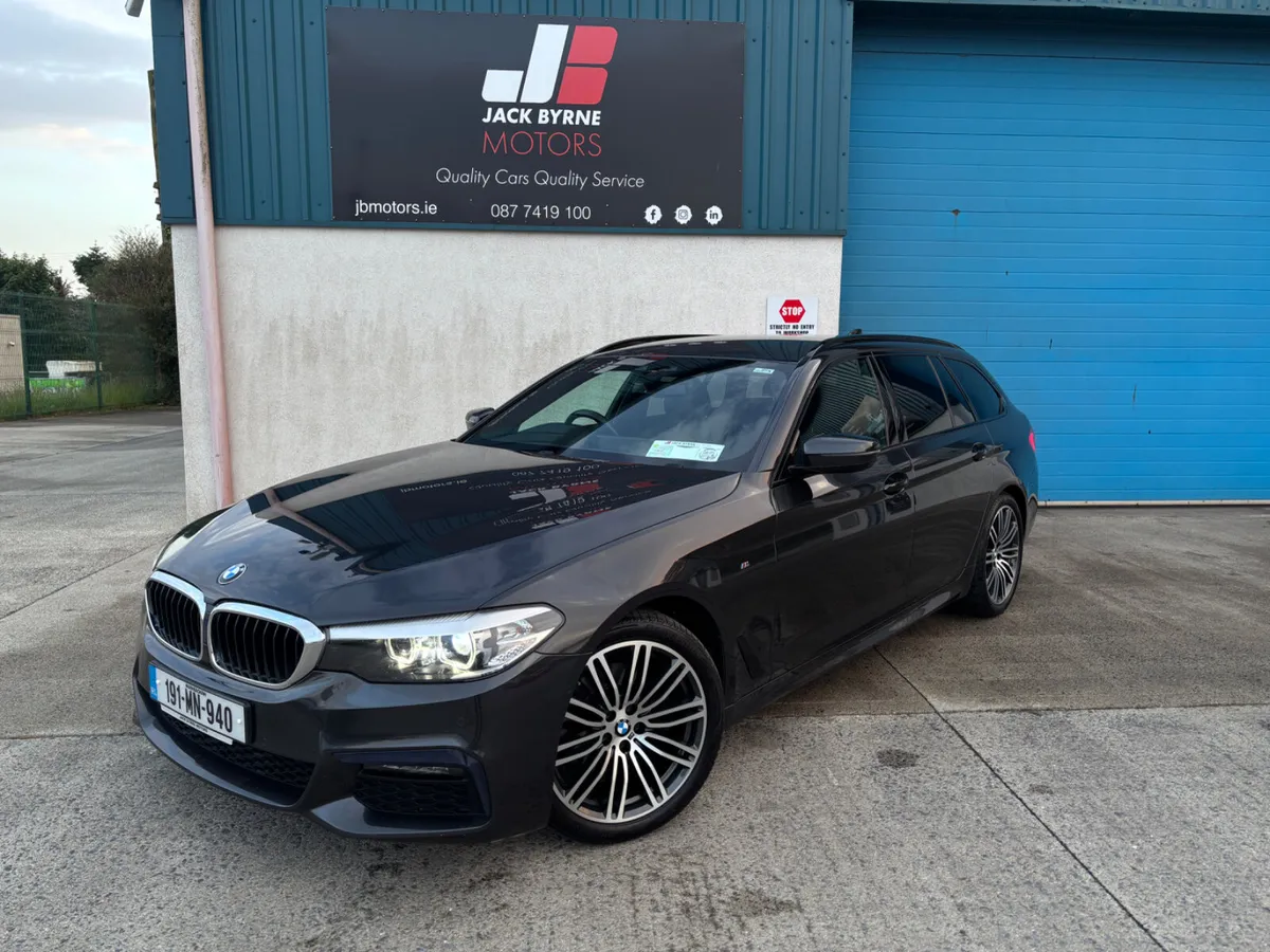 BMW M-SPORT 520D TOURING X-DRIVE - Image 3