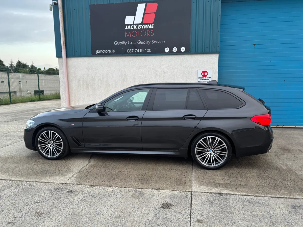 BMW M-SPORT 520D TOURING X-DRIVE - Image 4