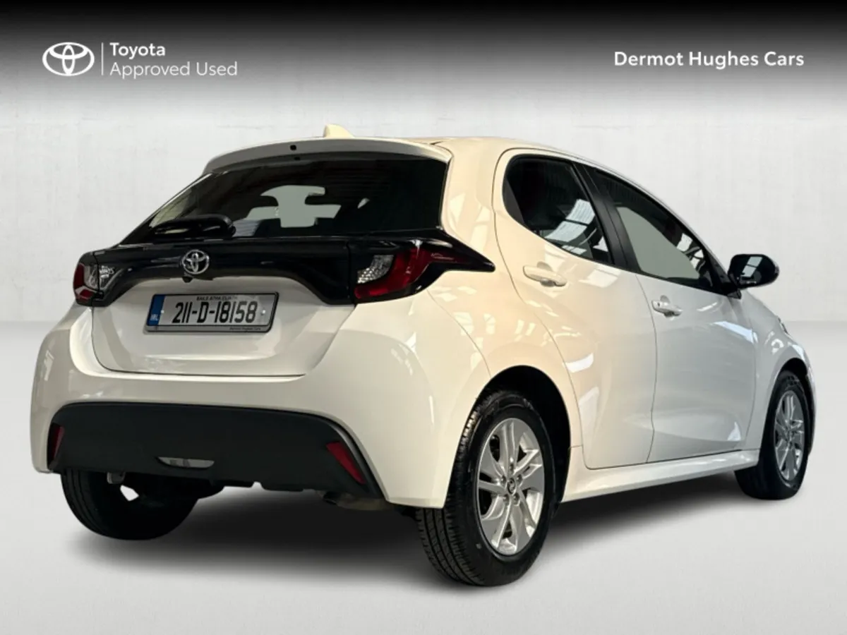 Toyota Yaris 1.0 LUNA 4DR - Image 2