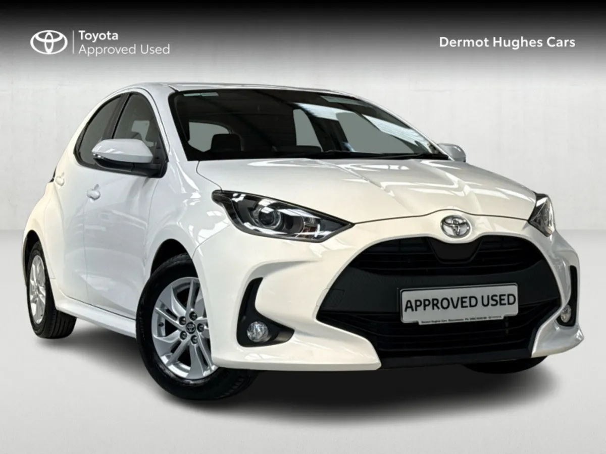 Toyota Yaris 1.0 LUNA 4DR - Image 1