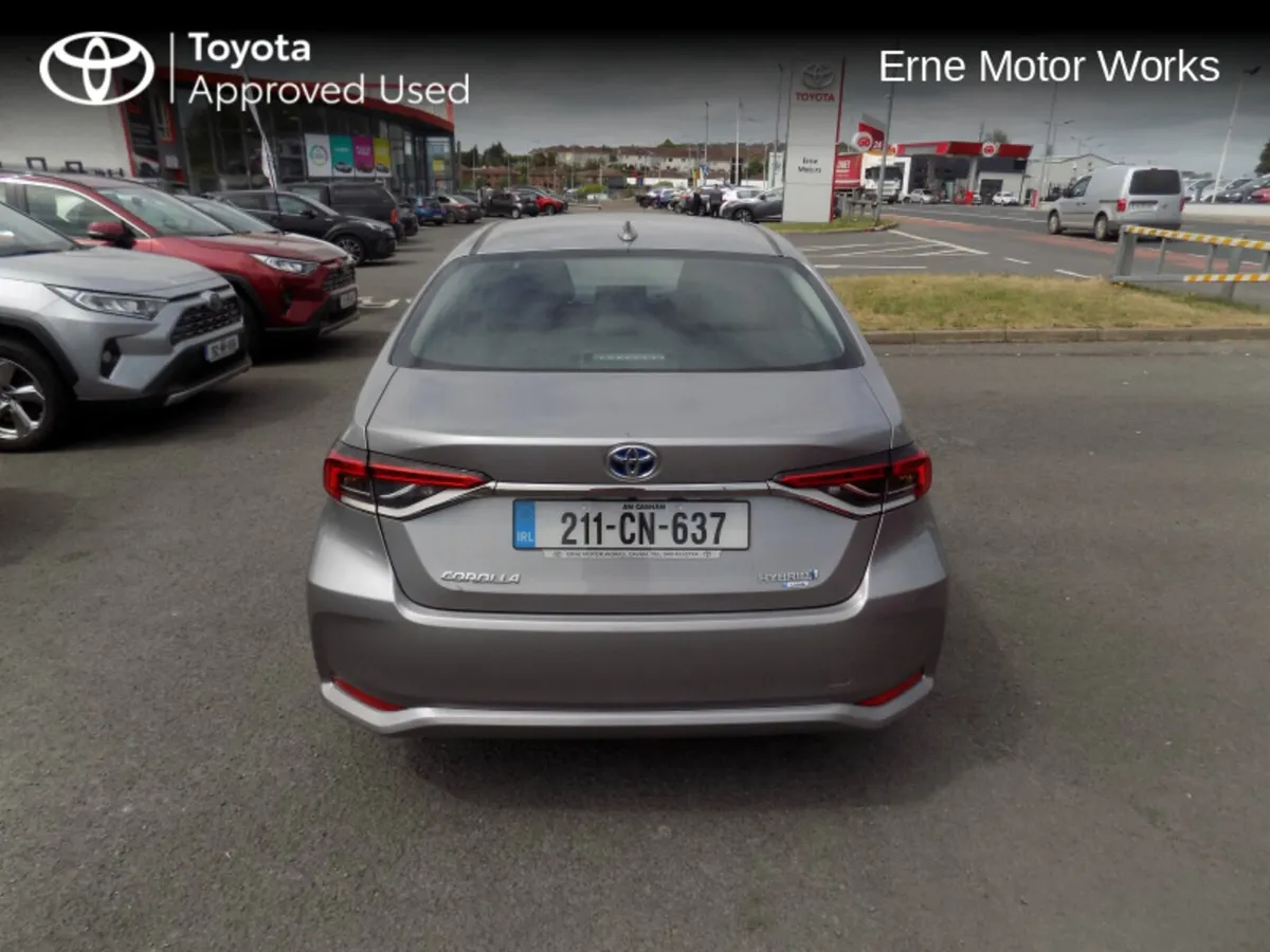 Toyota Corolla HYB LUNA SALOON 4DR AUTO HYBRID - Image 4