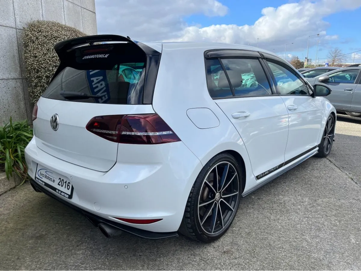 Volkswagen Golf GTI Clubsport Automatic 2.0 Petro - Image 4