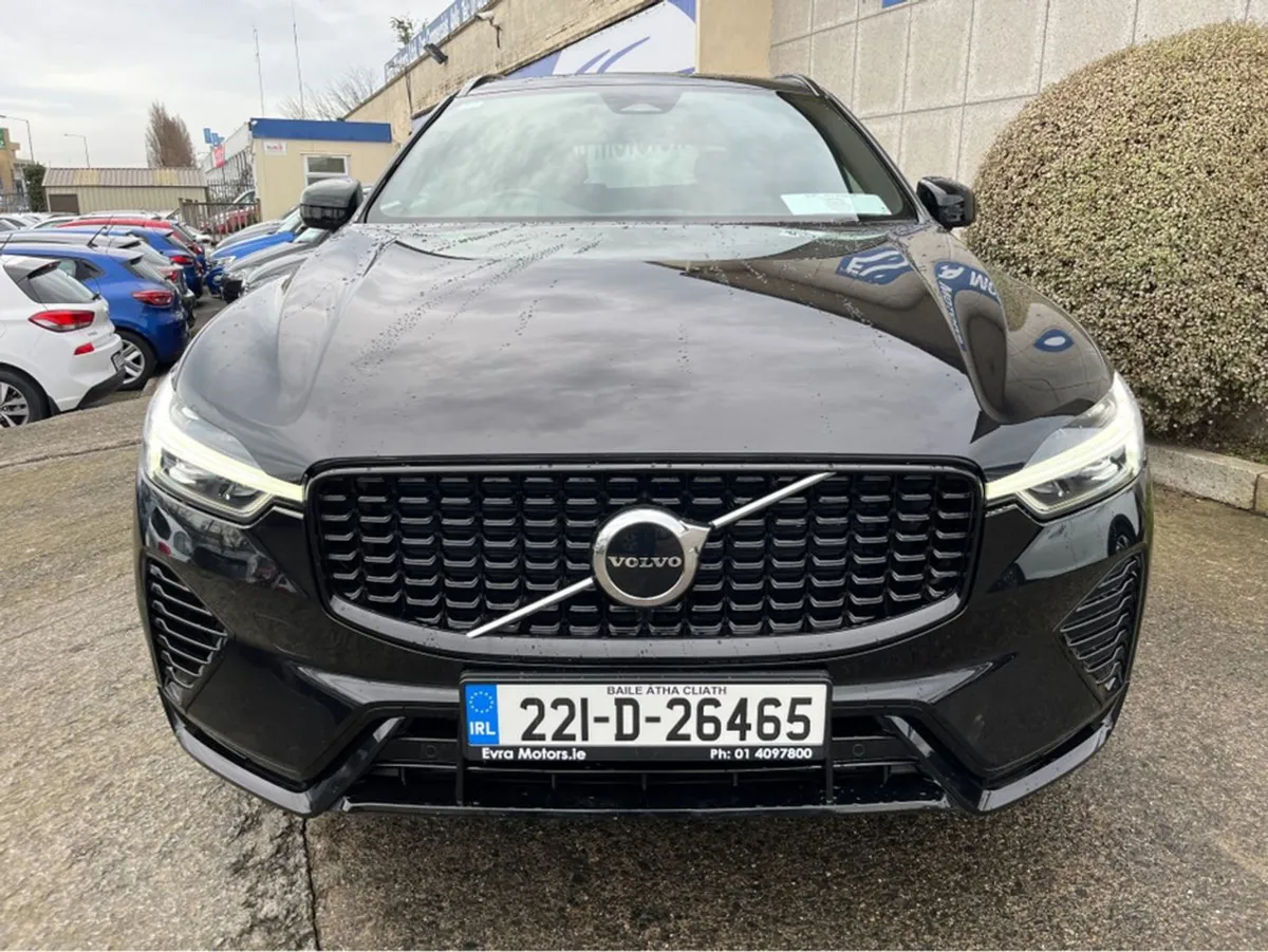 Volvo XC60 T6 Phev R-design 2.0 Petrol //high Spe - Image 3