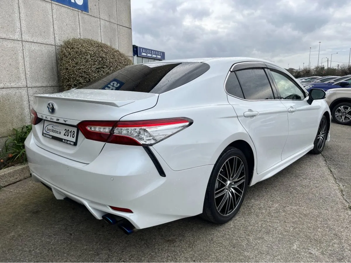 Toyota Camry Automatic Hybrid 2.5 Petrol //high S - Image 4