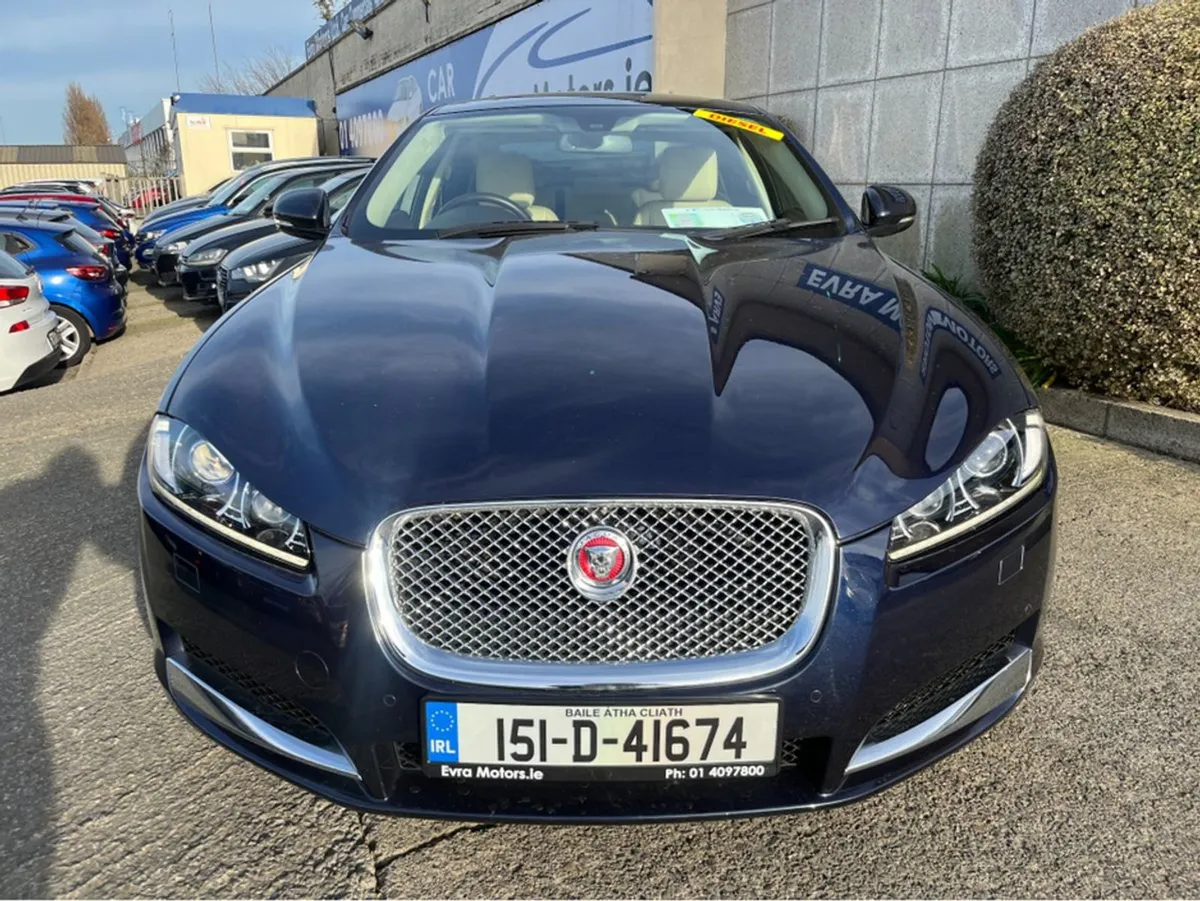 Jaguar XF 3.0 D V6 Premium Luxury //low Miles//hi - Image 2