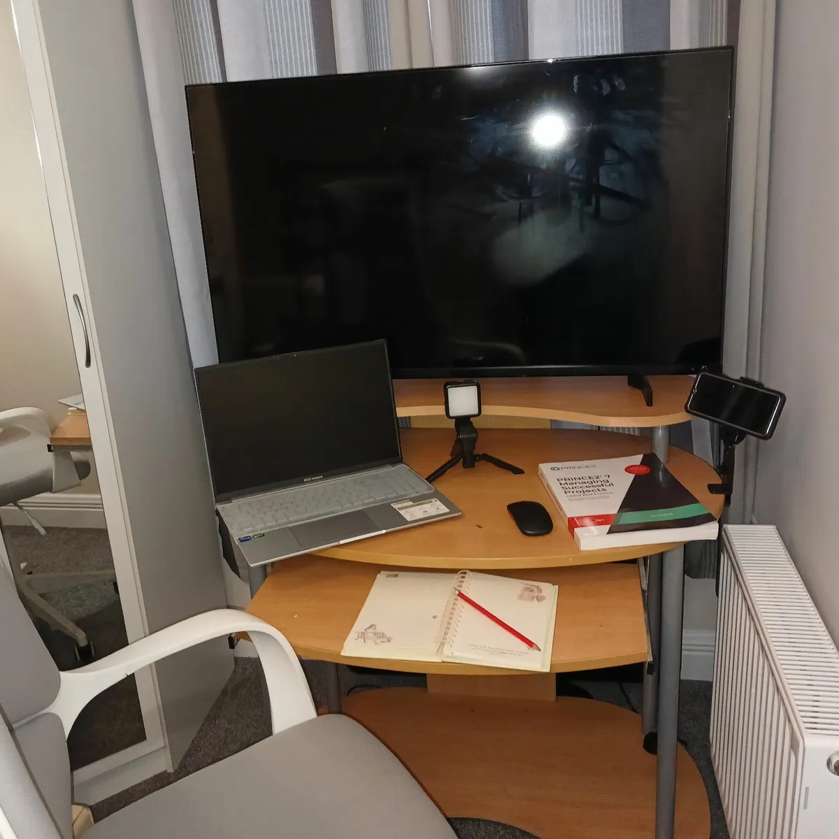 Computer Desk / Writing Desk - Image 4