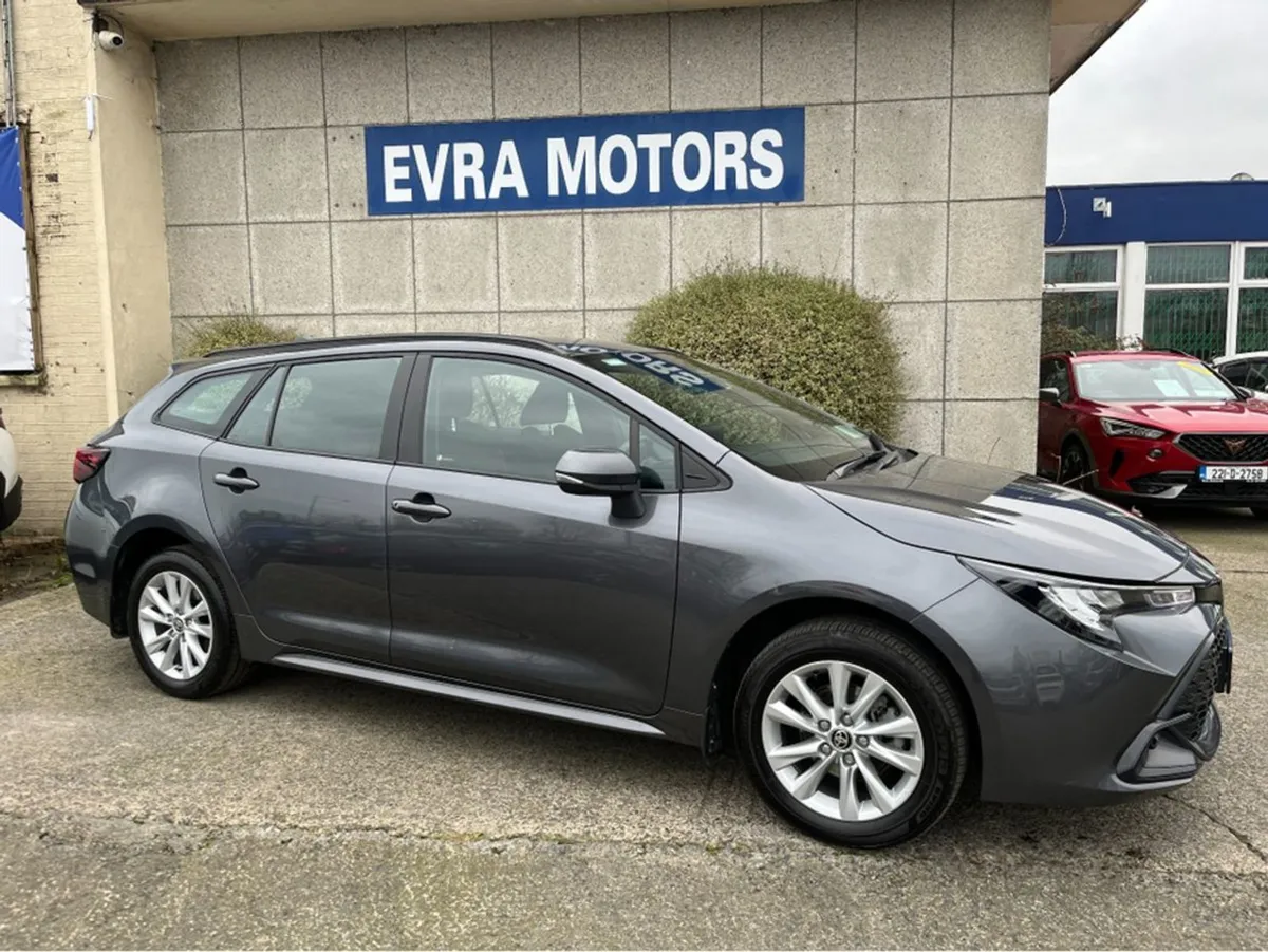 Toyota Corolla Hybrid Luna Automaitc Estate 1.8 P - Image 3