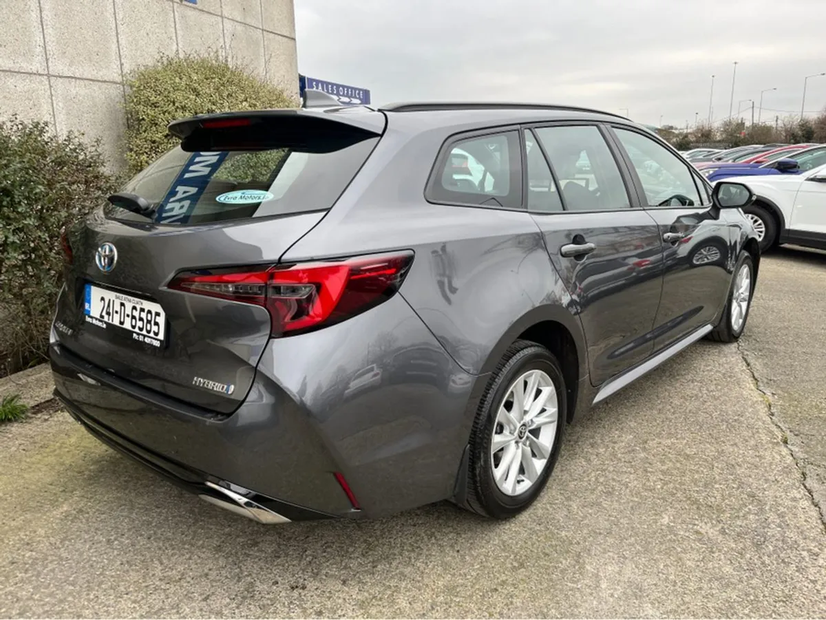 Toyota Corolla Hybrid Luna Automaitc Estate 1.8 P - Image 4