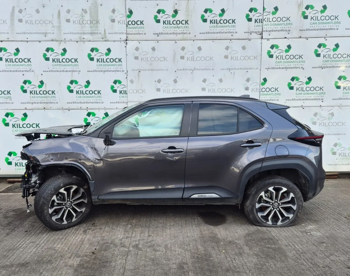 2024 TOYOTA YARIS CROSS
