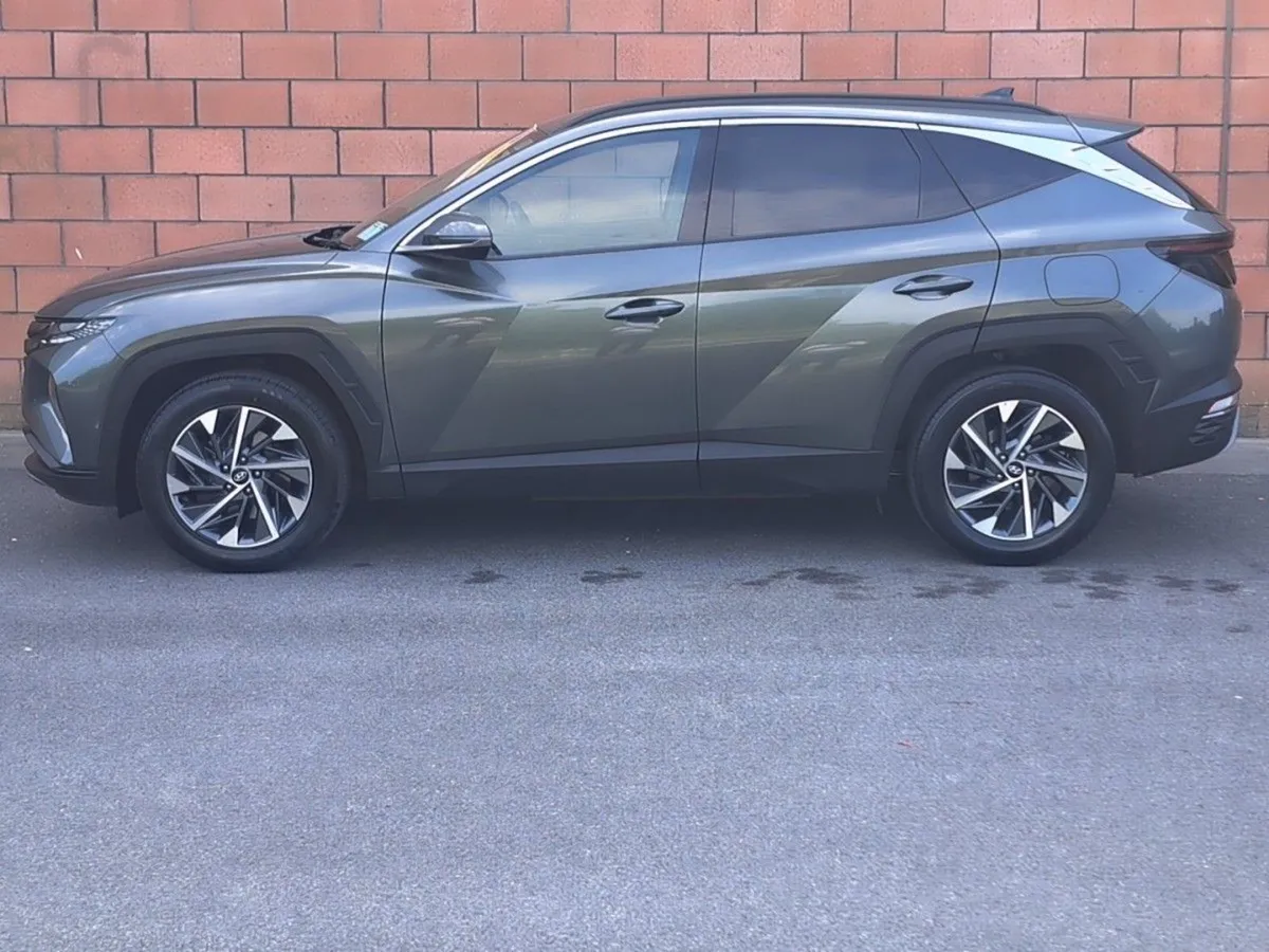 Hyundai Tucson Executive Plus Model 1.6 Diesel. - Image 4