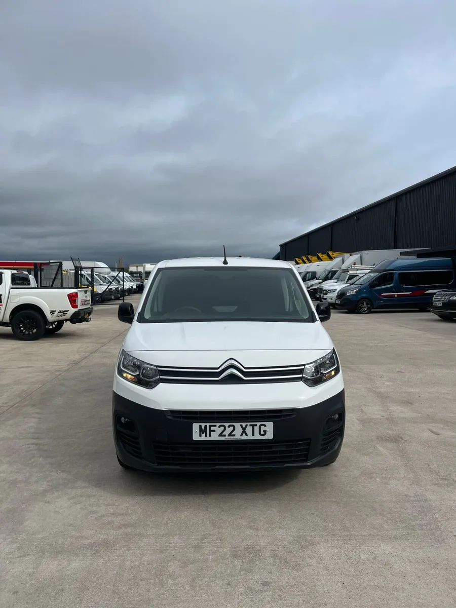 2022 Citroen Berlingo 1.5 enterprise - Image 3