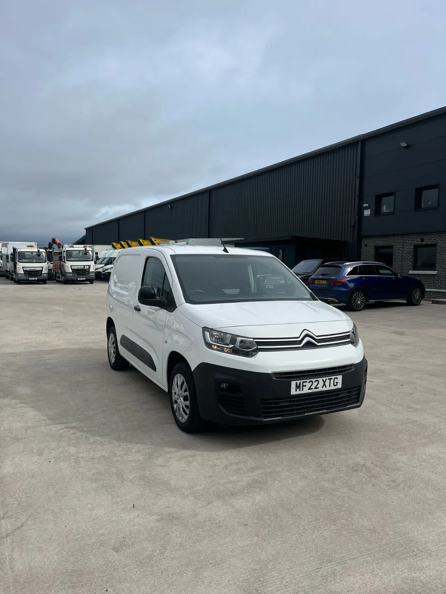 2022 Citroen Berlingo 1.5 enterprise - Image 2