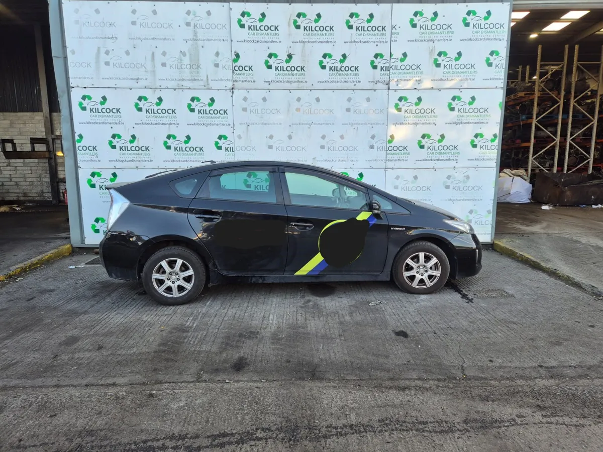 2015 TOYOTA PRIUS