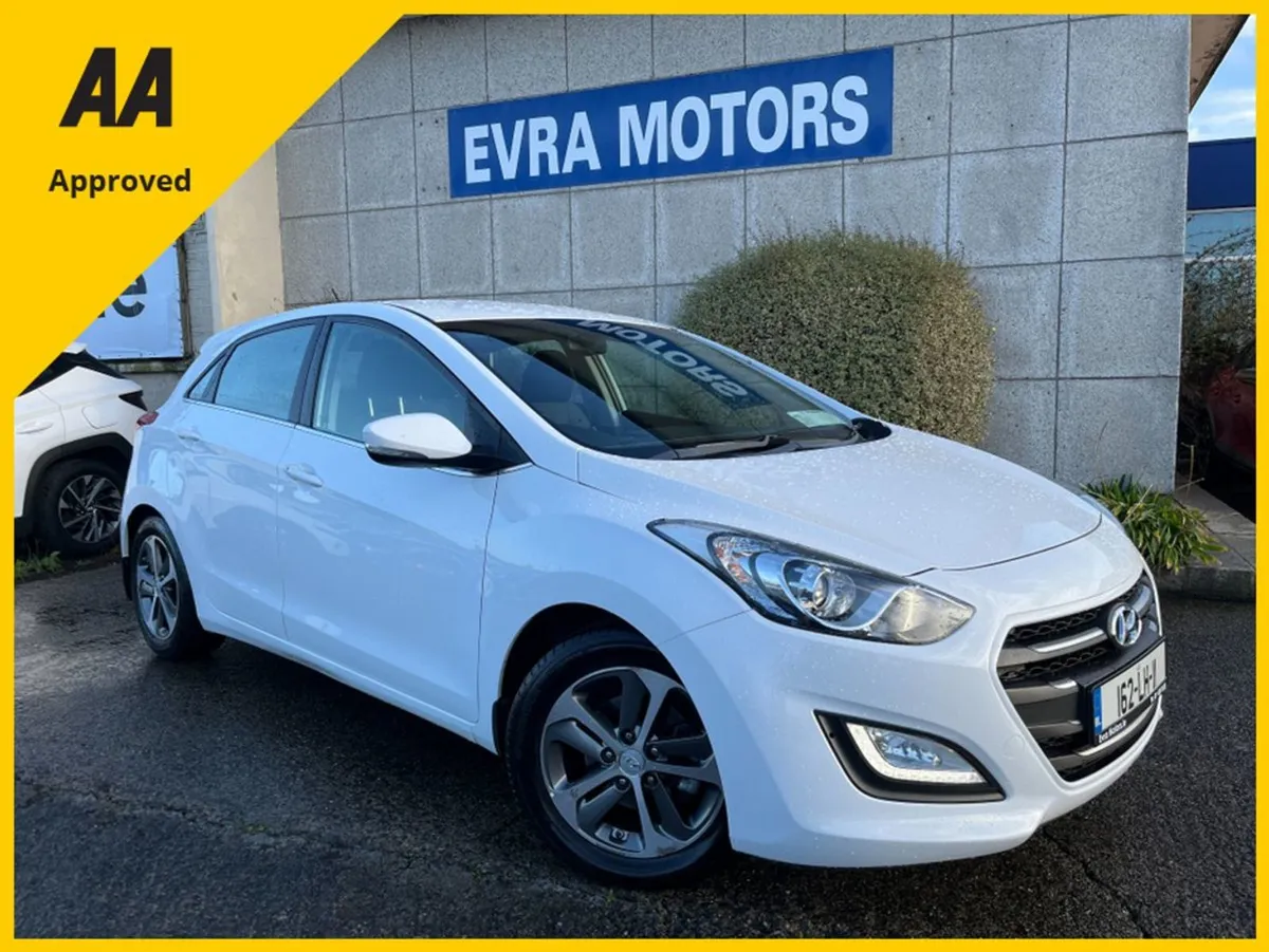 Hyundai i30 Deluxe 1.6 Diesel - Image 1