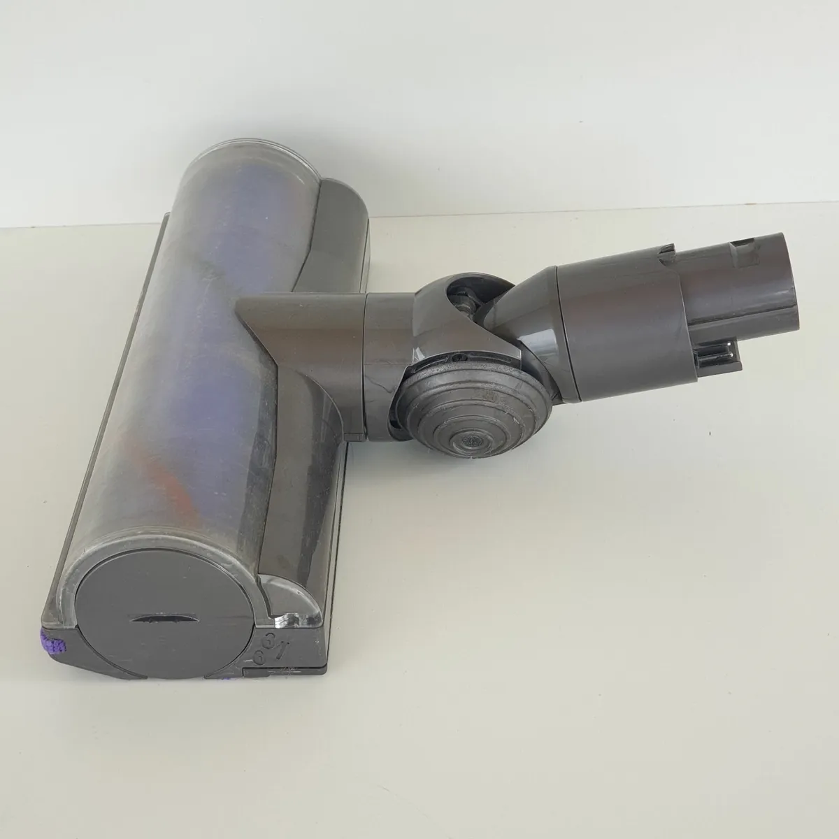 Dyson V6 absolute brush head working - Image 2