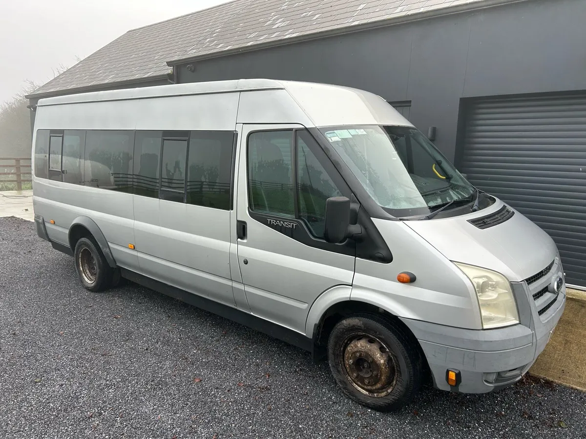 Ford transit minibus 17 seater 2008 and 2010 - Image 1