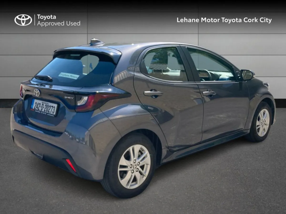 Toyota Yaris Yaris Hybrid 115 Luna - Image 2