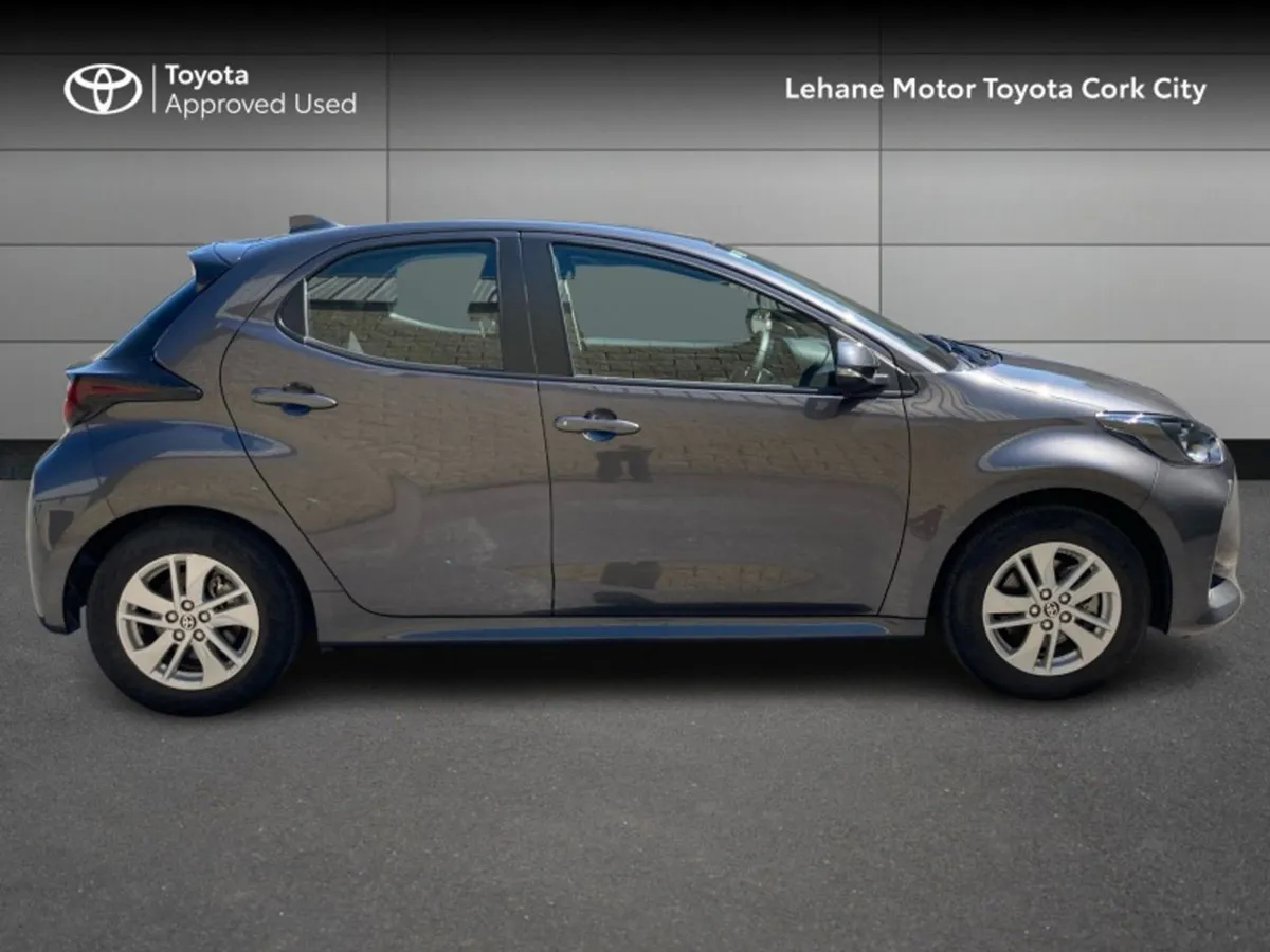 Toyota Yaris Yaris Hybrid 115 Luna - Image 3