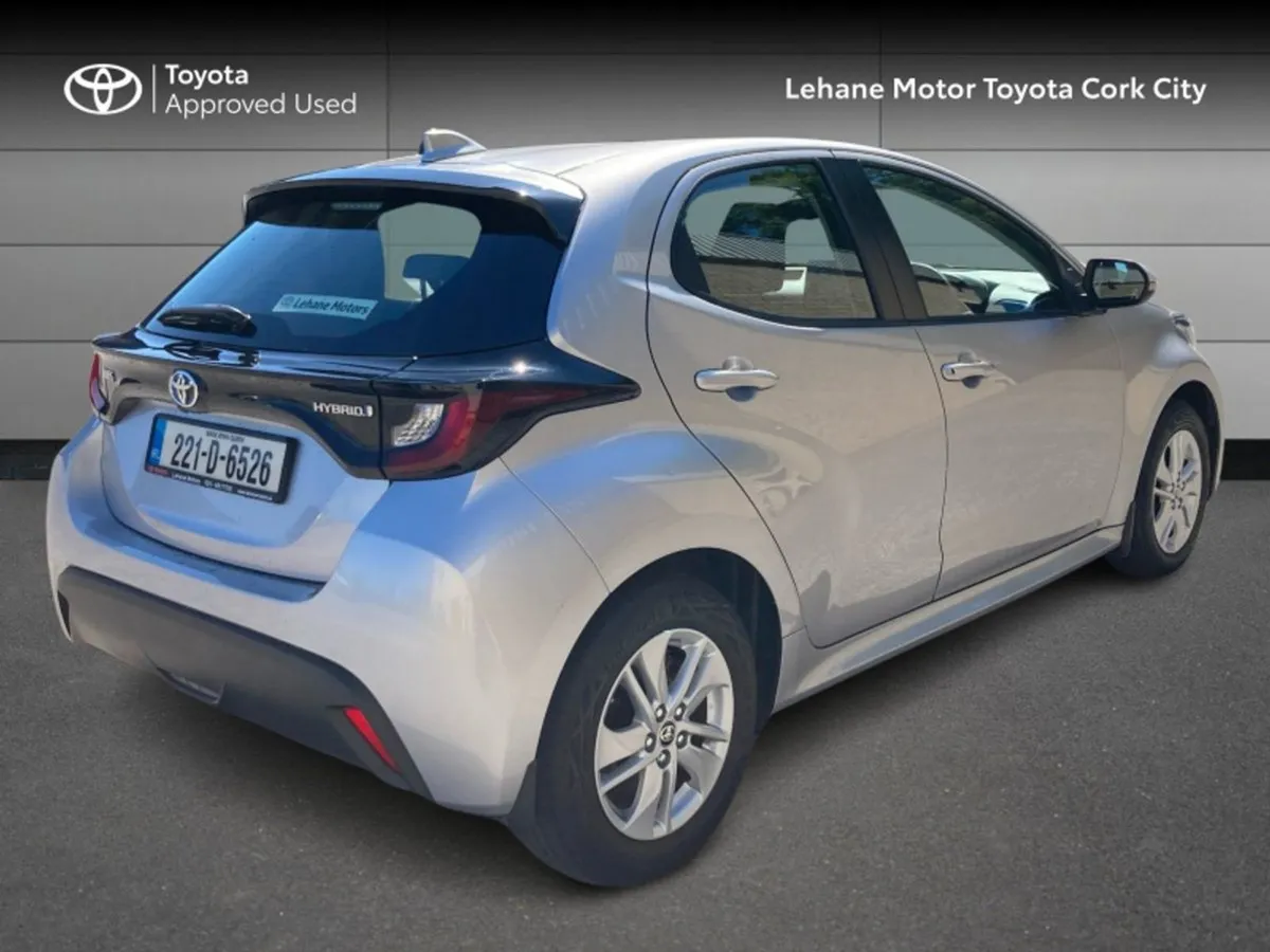 Toyota Yaris Hybrid Luna 4DR Auto - Image 2