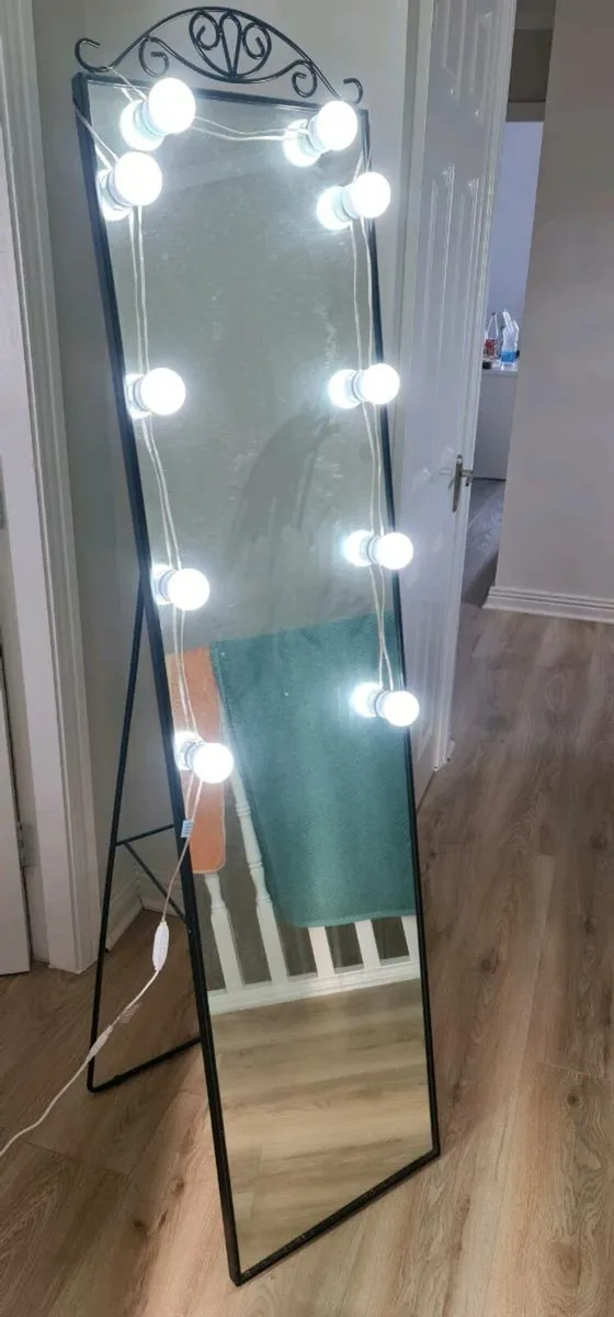 Mirror - Image 2