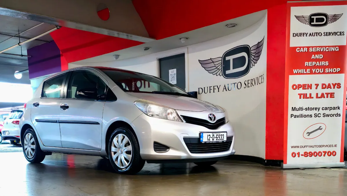 Toyota Yaris 2012. Sunroof. Great starter car - Image 2