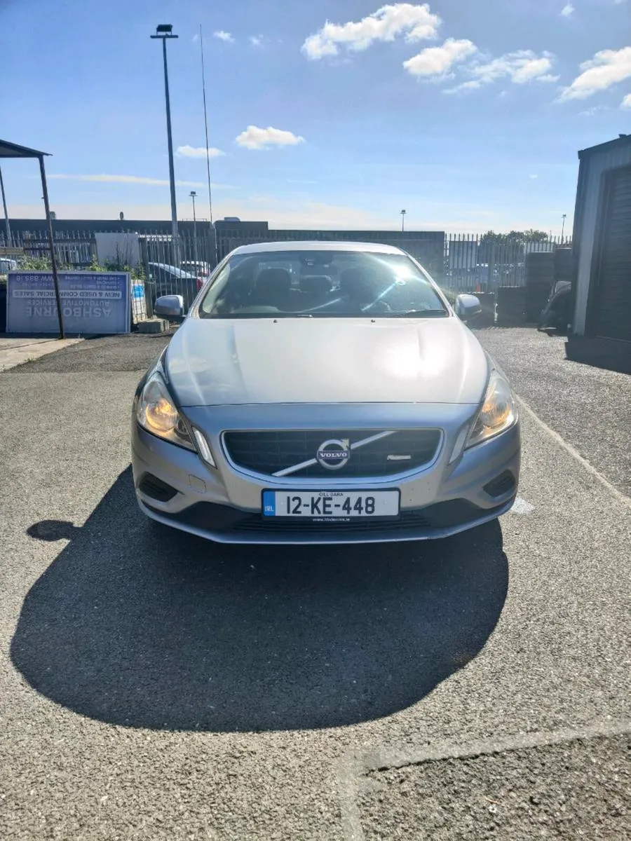 Volvo S60 - Image 1