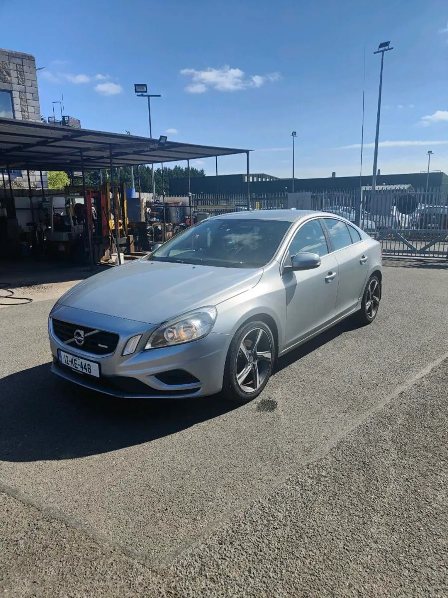Volvo S60 - Image 2