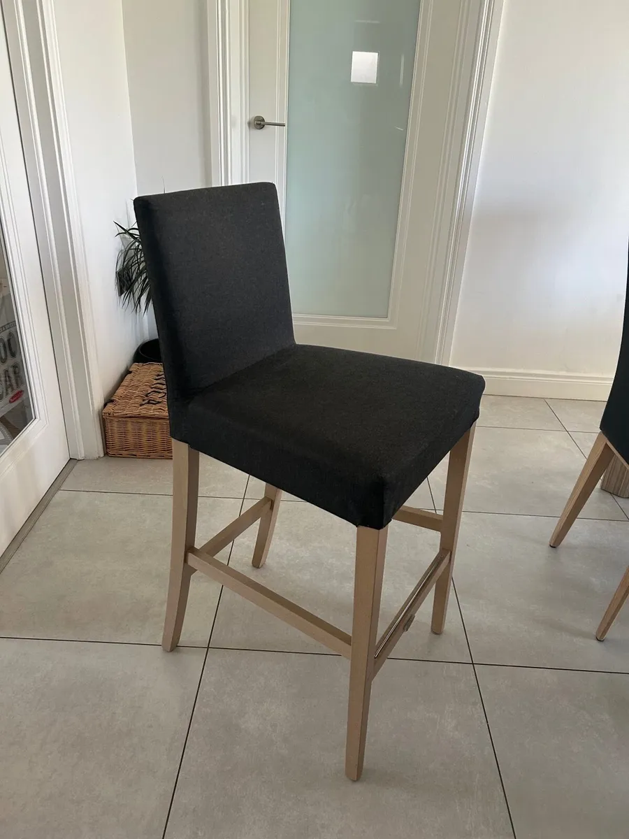 Calgaris Kitchen Island stools x3 - Image 2