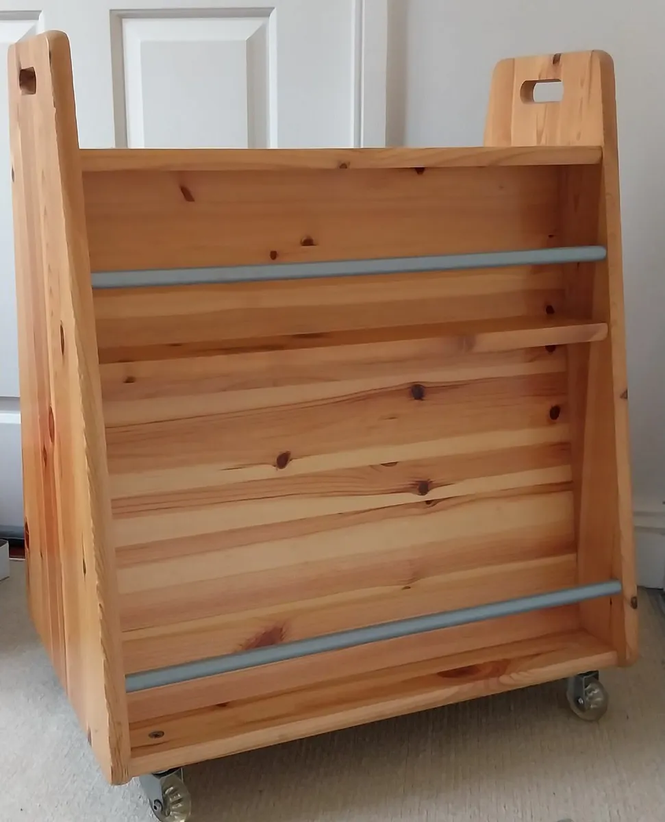 bookshelf and blackboard - Image 1