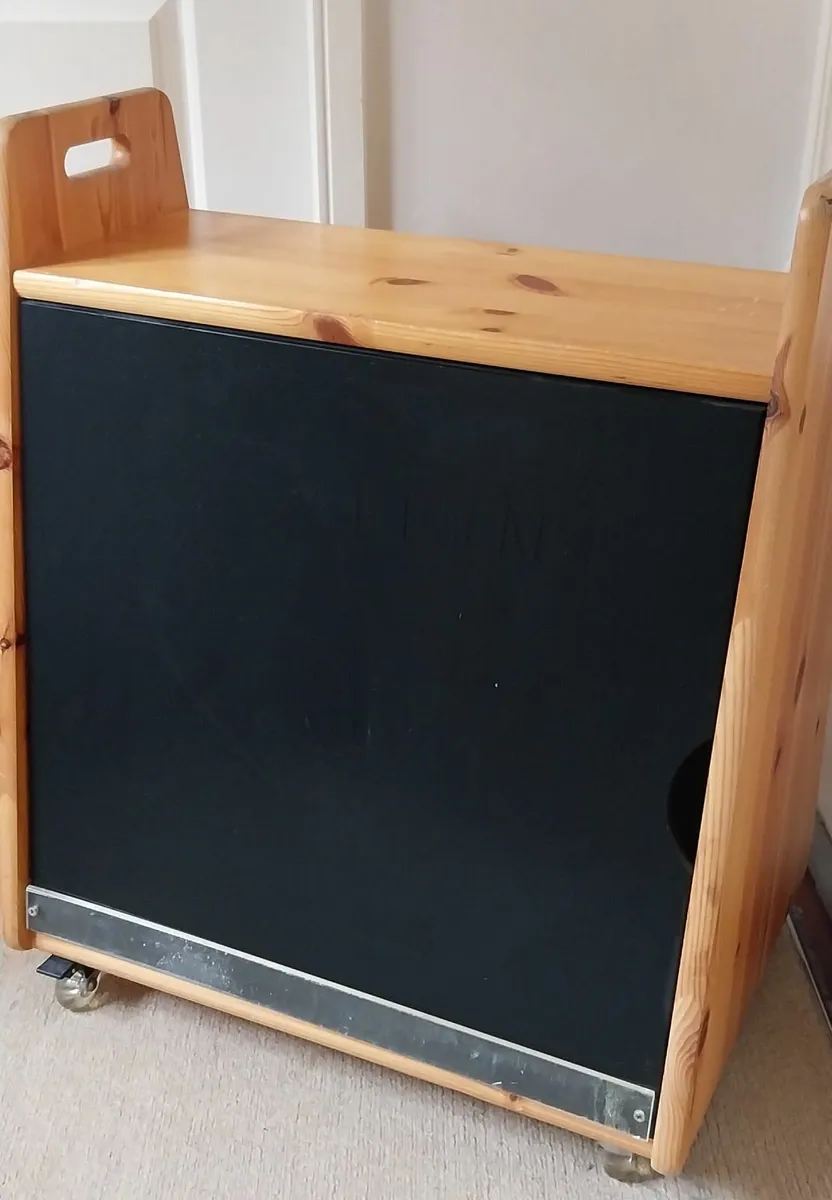 bookshelf and blackboard - Image 3