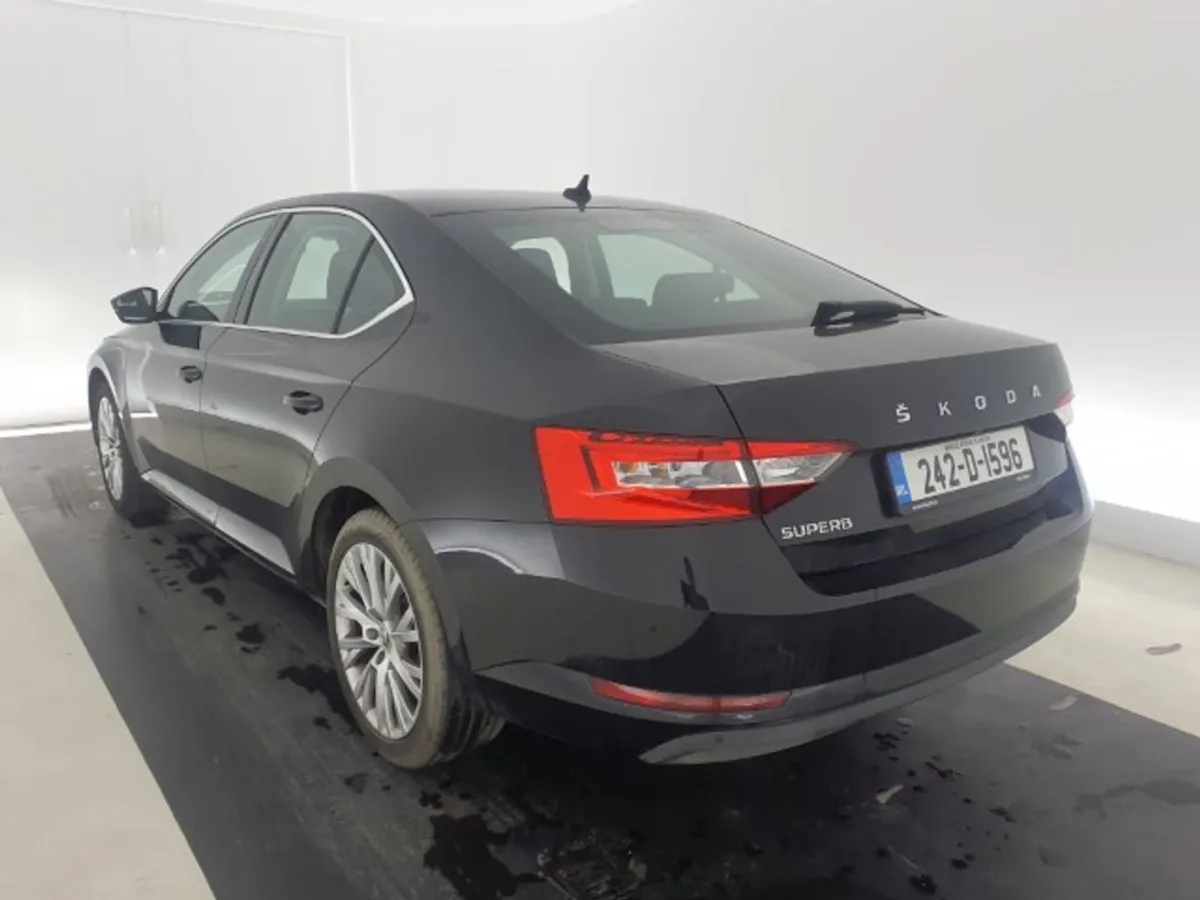 Skoda Superb Style 2.0 Tdi 150hp - 1968cc - Image 4