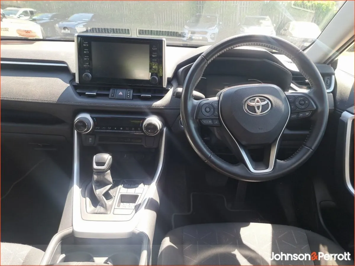 Toyota Rav4 2.5 Hybrid Luna 2WD - Image 4