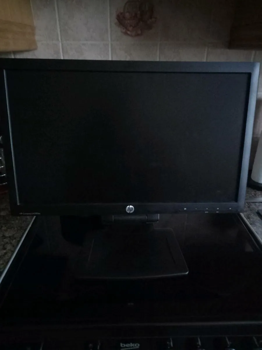 Hp Computer Screen & Accessories - Image 1