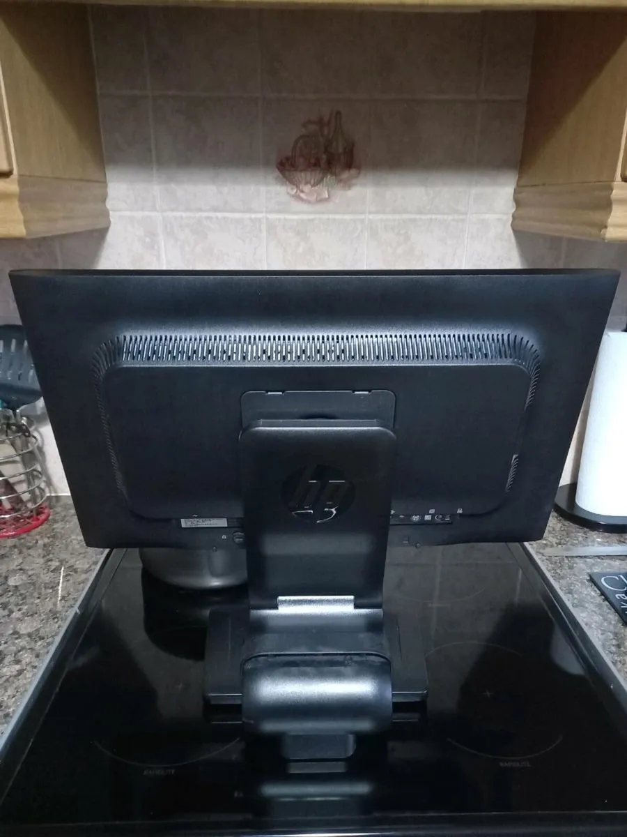 Hp Computer Screen & Accessories - Image 2